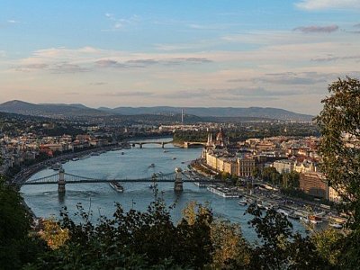 Blick auf Budapest - Ungarn rückt in Bezug auf Immobilienerwerb auch für viele Deutsche immer mehr in den Focus der Möglichkeiten. - Brednan Park via pixabay
