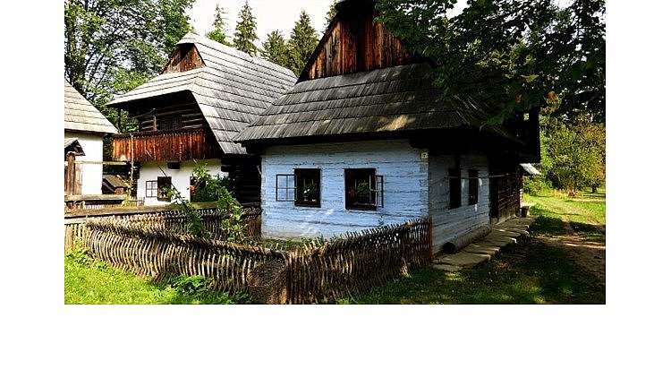 Traditionell ungarische Häuser in der Puszta - © Rauschenberger via pixabay