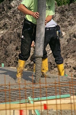 Nicht nur während des Neubaus, sondern auch im Nachgang können am Fundament Baumaßnahmen vorgenommen werden. - © Anne Katrin Figge - Fotolia.com