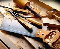Die Reparatur von Holztürpfosten erfordert neben etwas Geschick auch das richtige Werkzeug. - © Jim Barber - Fotolia.com
